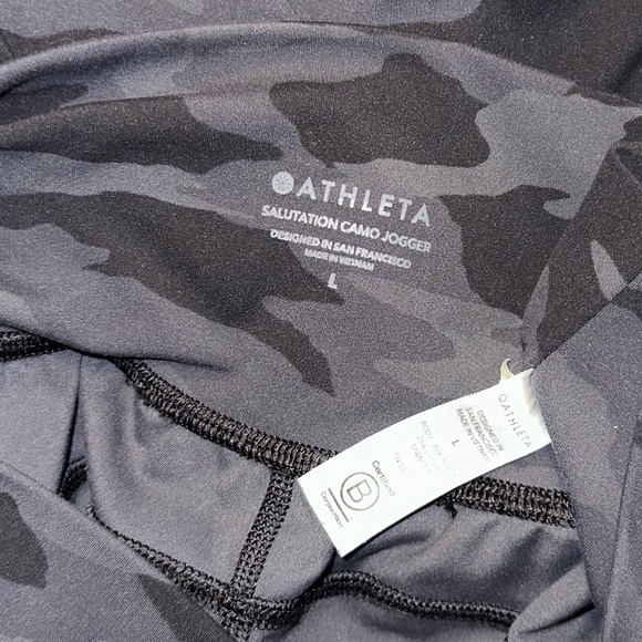 Athleta Salutation High Rise Camo Athletic Soft Jogger Powervita Fabric Sz L - Picture 10 of 11